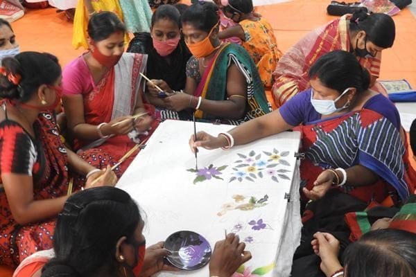 ಫ್ಯಾಬ್ರಿಕ್ ಪೈಂಟ್ ಡಿಸೈನ್ ಉಚಿತ ತರಬೇತಿ ಶಿಬಿರದ